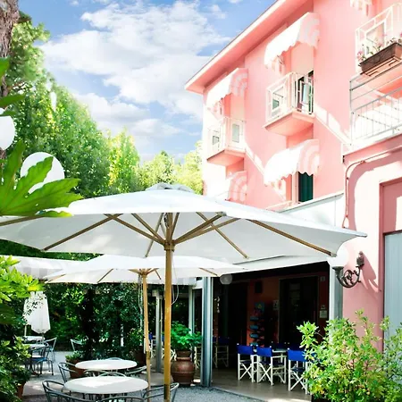 Rosa Hotel